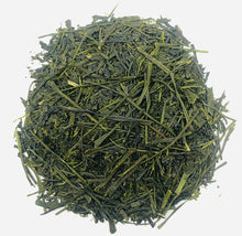 Load image into Gallery viewer, Traditional Sencha Kaoru - Shirakawa-cha green tea made with traditional skills -
